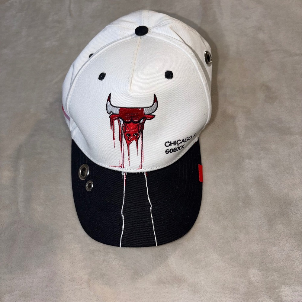 Chicago Bulls Max Sansing Artist Hat Series Snapback White Black BMO Cap
